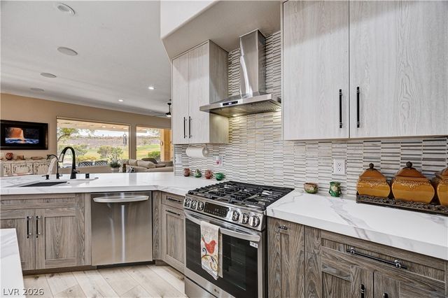 2831 Somerset Springs Drive, Henderson, NV 89052