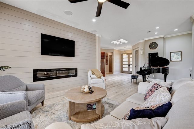 2831 Somerset Springs Drive, Henderson, NV 89052