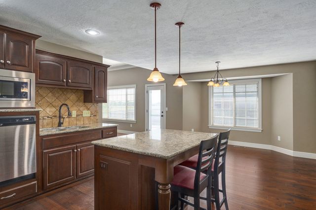 1542 S Antietam Road, Republic, MO 65738