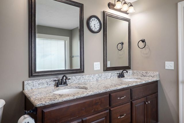 1542 S Antietam Road, Republic, MO 65738