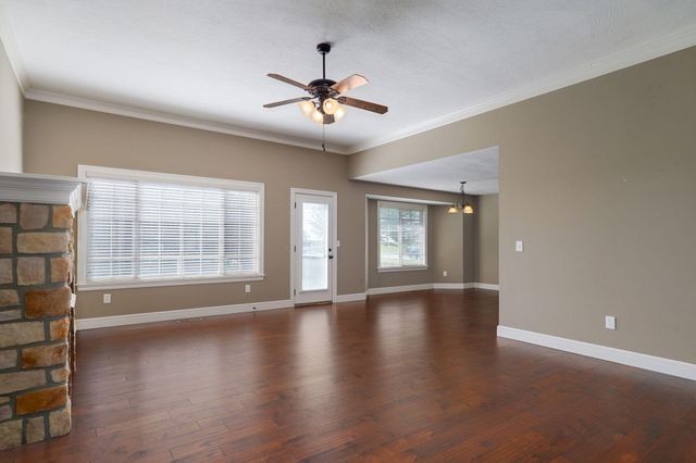 1542 S Antietam Road, Republic, MO 65738