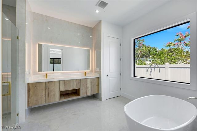 1312 Trail Terrace DR, Naples, FL 34103