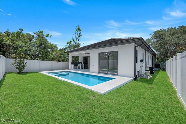 1312 Trail Terrace DR, Naples, FL 34103