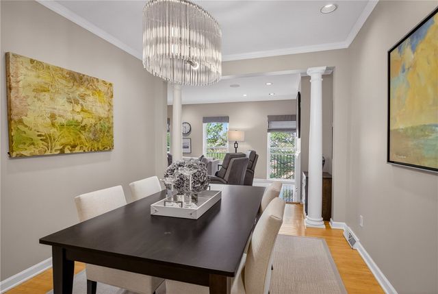 136 N Woodland Rd, Shadyside, PA 15232