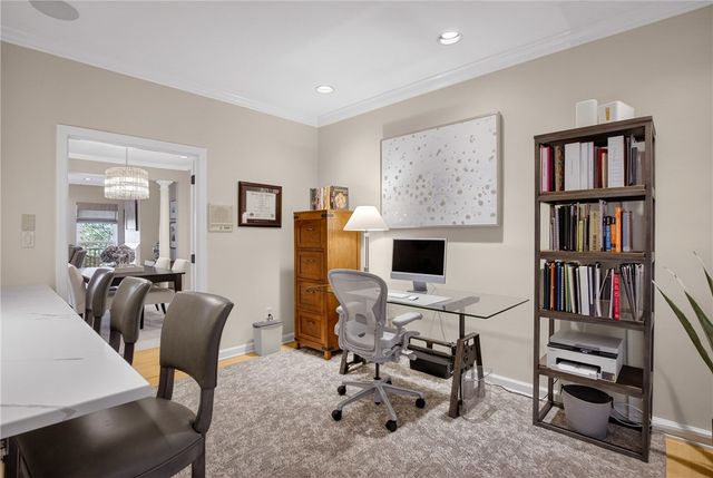 136 N Woodland Rd, Shadyside, PA 15232