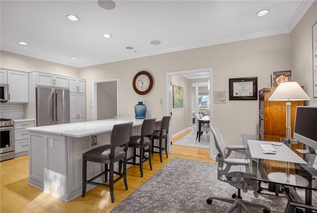 136 N Woodland Rd, Shadyside, PA 15232