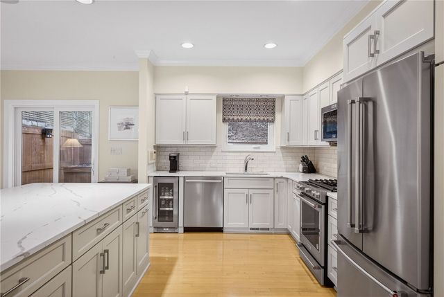 136 N Woodland Rd, Shadyside, PA 15232