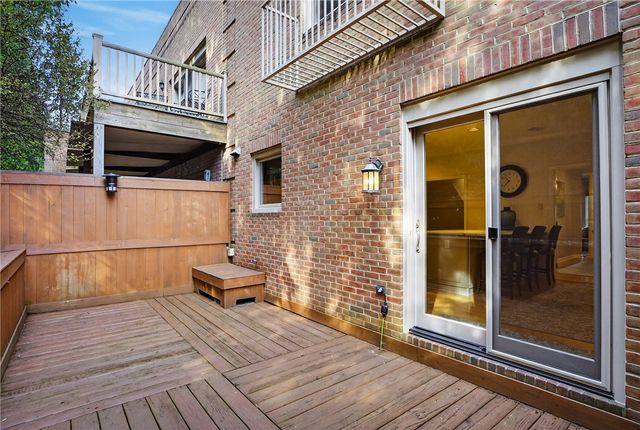 136 N Woodland Rd, Shadyside, PA 15232
