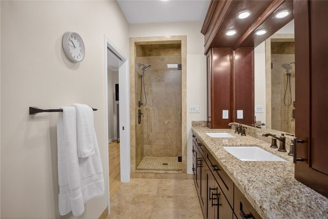 136 N Woodland Rd, Shadyside, PA 15232