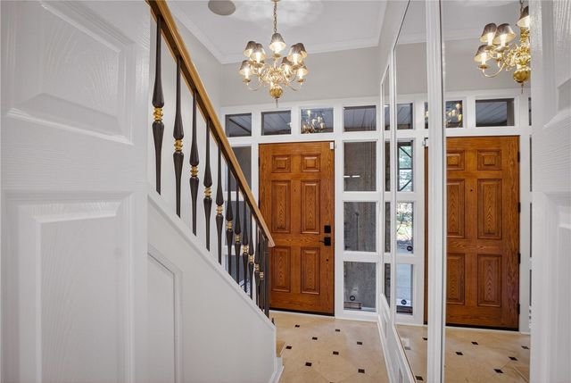136 N Woodland Rd, Shadyside, PA 15232