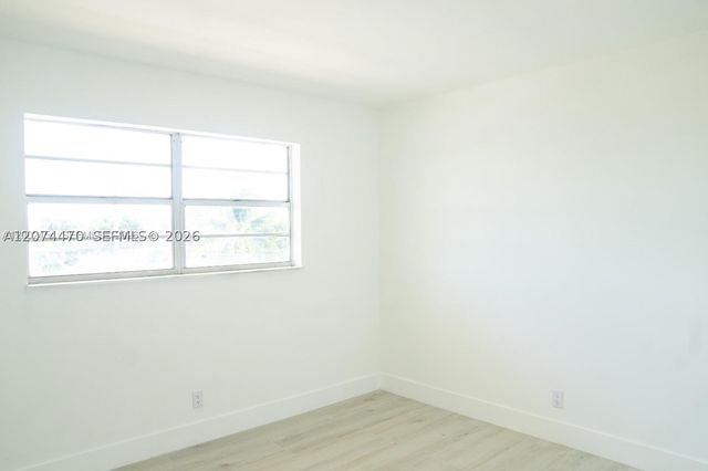 220 SW 9th Ave 306, Hallandale Beach, FL 33009