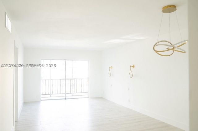 220 SW 9th Ave 306, Hallandale Beach, FL 33009