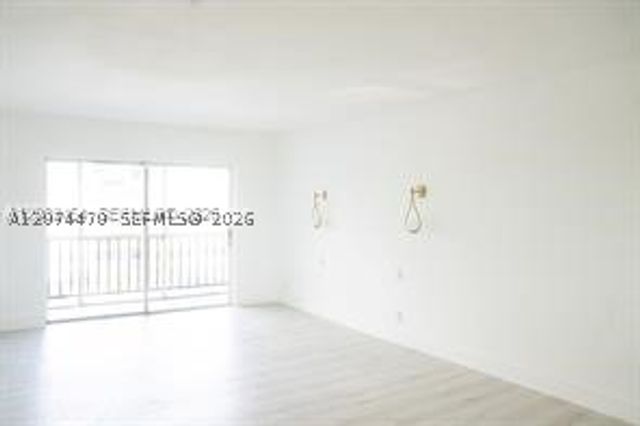 220 SW 9th Ave 306, Hallandale Beach, FL 33009