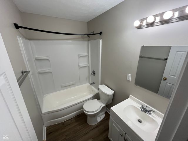 3831 Bennett Drive, Indianapolis, IN 46254