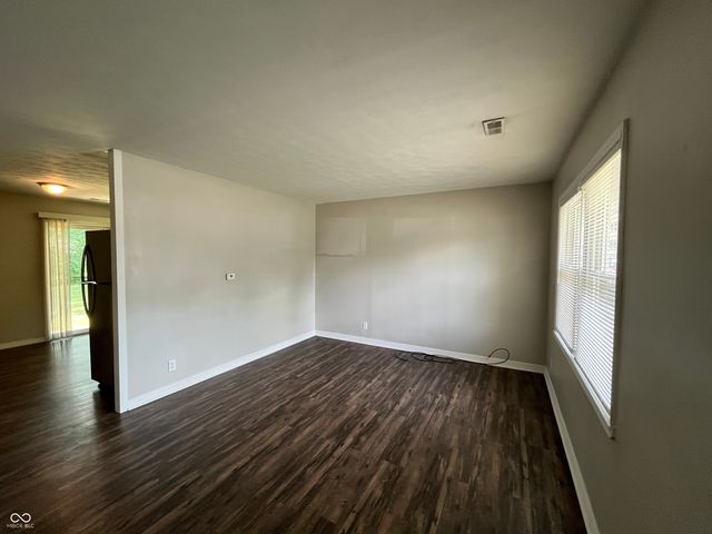 3831 Bennett Drive, Indianapolis, IN 46254
