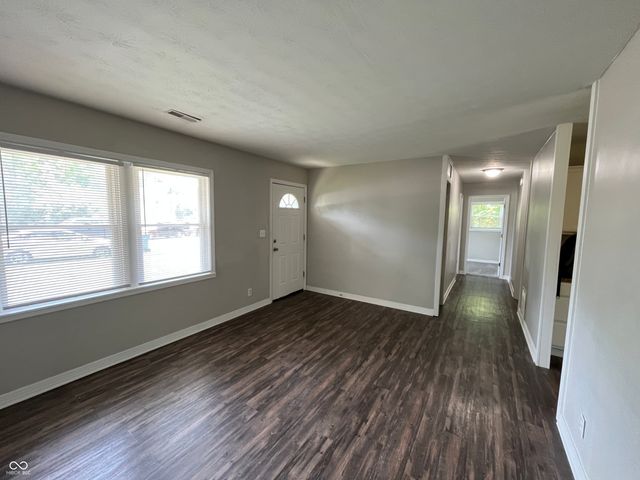 3831 Bennett Drive, Indianapolis, IN 46254