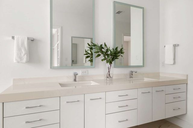 6621 Del Norte Lane, Dallas, TX 75225