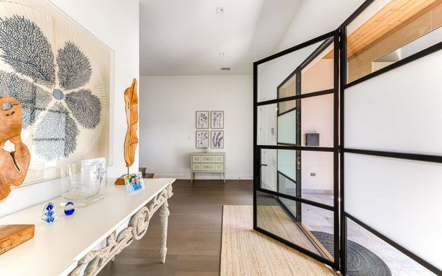 6621 Del Norte Lane, Dallas, TX 75225