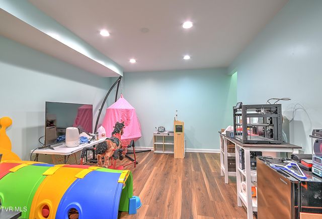 15513 Industrial Park Road, Bristol, VA 24202