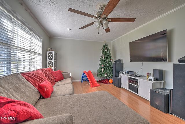 15513 Industrial Park Road, Bristol, VA 24202