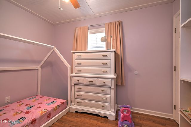 15513 Industrial Park Road, Bristol, VA 24202