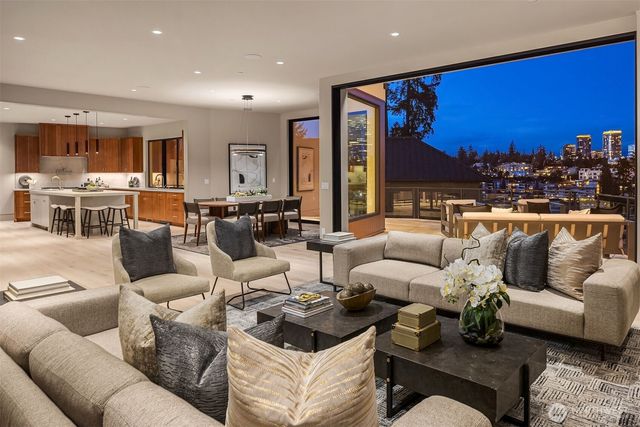 9630 SE 5th Street, Bellevue, WA 98004