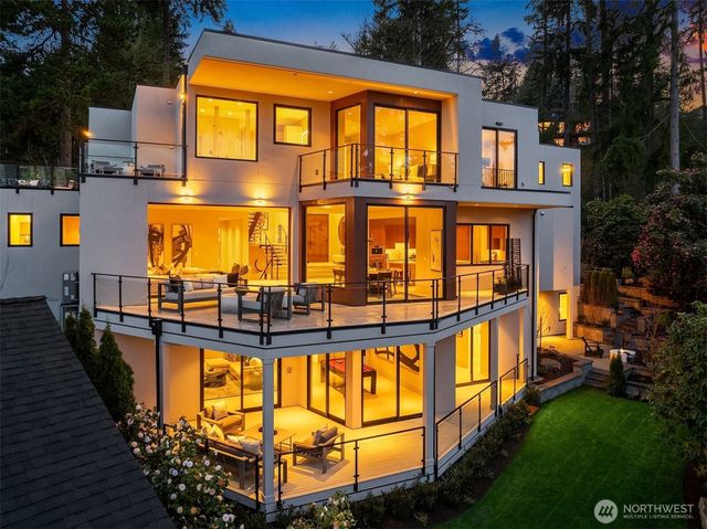 9630 SE 5th Street, Bellevue, WA 98004