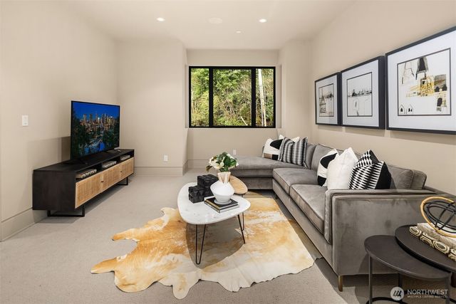 9630 SE 5th Street, Bellevue, WA 98004