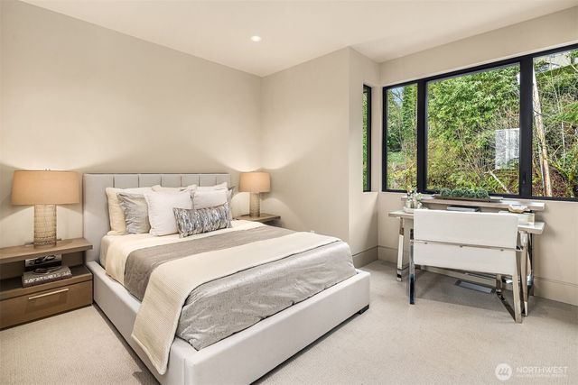 9630 SE 5th Street, Bellevue, WA 98004