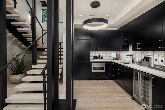 9630 SE 5th Street, Bellevue, WA 98004