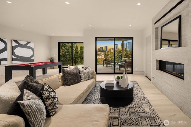 9630 SE 5th Street, Bellevue, WA 98004