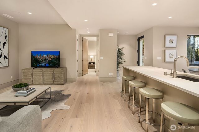 9630 SE 5th Street, Bellevue, WA 98004