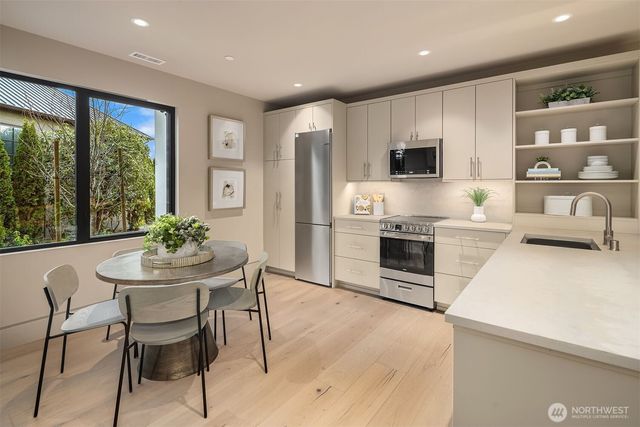 9630 SE 5th Street, Bellevue, WA 98004