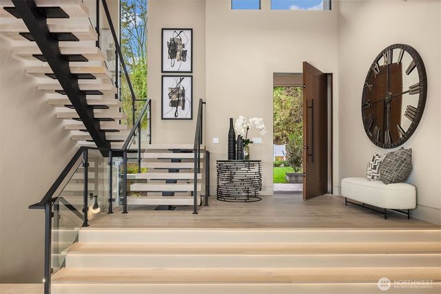 9630 SE 5th Street, Bellevue, WA 98004