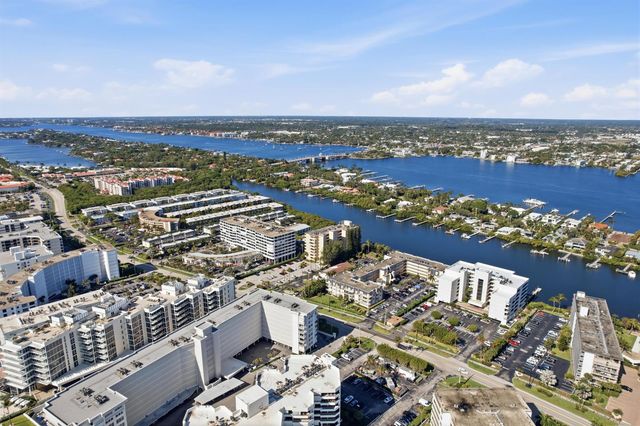 3581 S Ocean Boulevard Apt 4e, South Palm Beach, FL 33480
