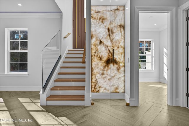 8865 LA TERRAZZA Place, Jacksonville, FL 32217