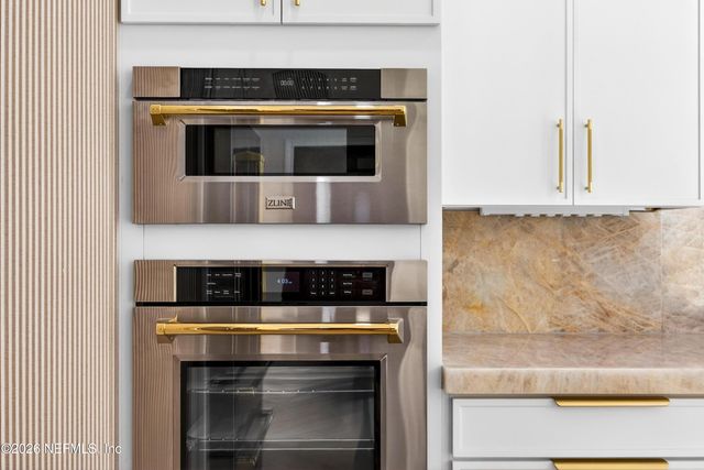 8865 LA TERRAZZA Place, Jacksonville, FL 32217