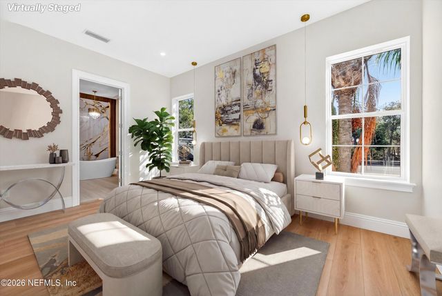 8865 LA TERRAZZA Place, Jacksonville, FL 32217