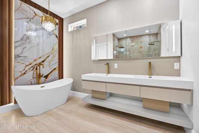 8865 LA TERRAZZA Place, Jacksonville, FL 32217