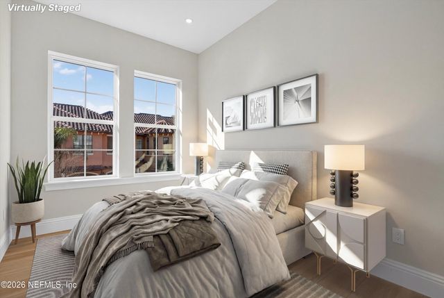 8865 LA TERRAZZA Place, Jacksonville, FL 32217