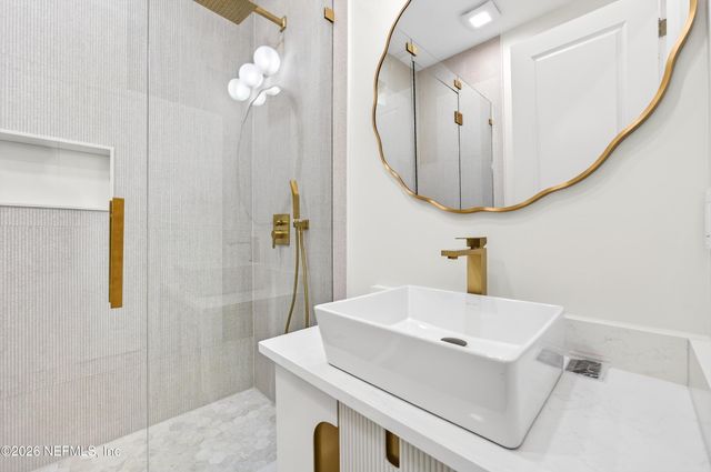 8865 LA TERRAZZA Place, Jacksonville, FL 32217