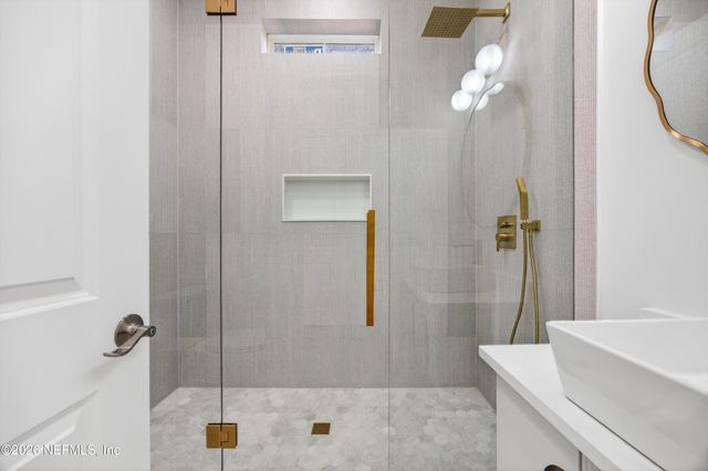 8865 LA TERRAZZA Place, Jacksonville, FL 32217