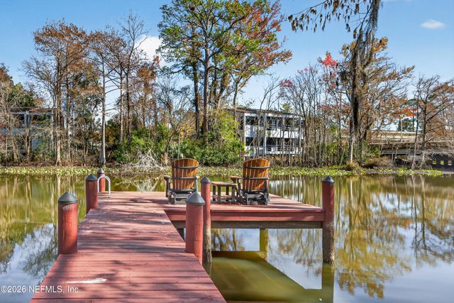 8865 LA TERRAZZA Place, Jacksonville, FL 32217