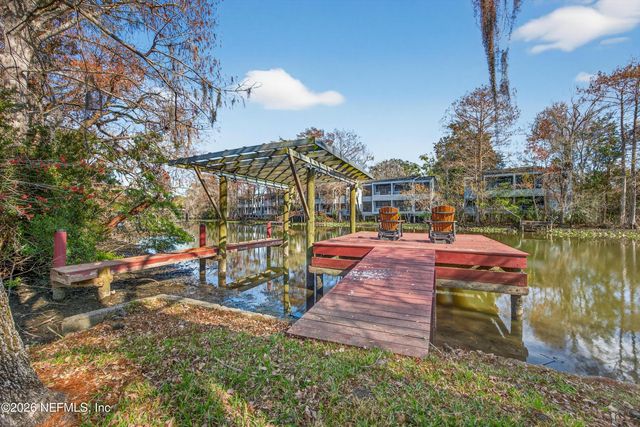 8865 LA TERRAZZA Place, Jacksonville, FL 32217