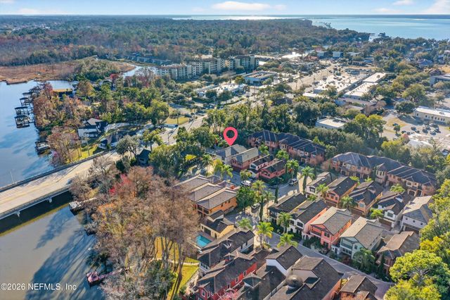 8865 LA TERRAZZA Place, Jacksonville, FL 32217