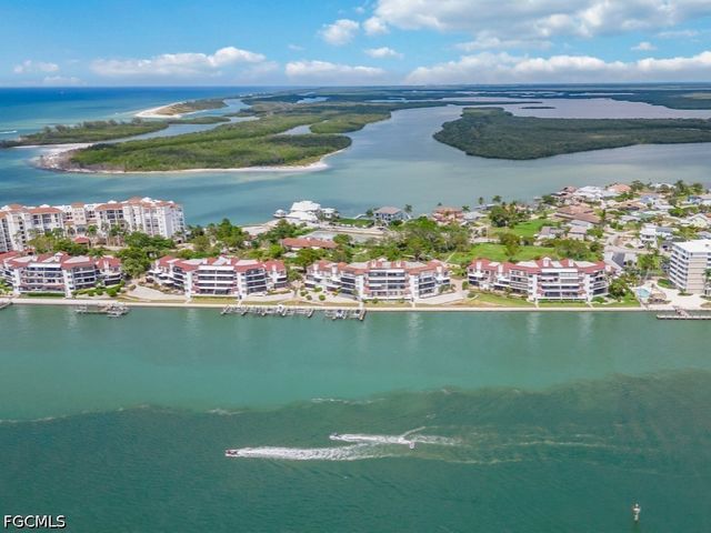 232 La Peninsula BLVD 232, Naples, FL 34113