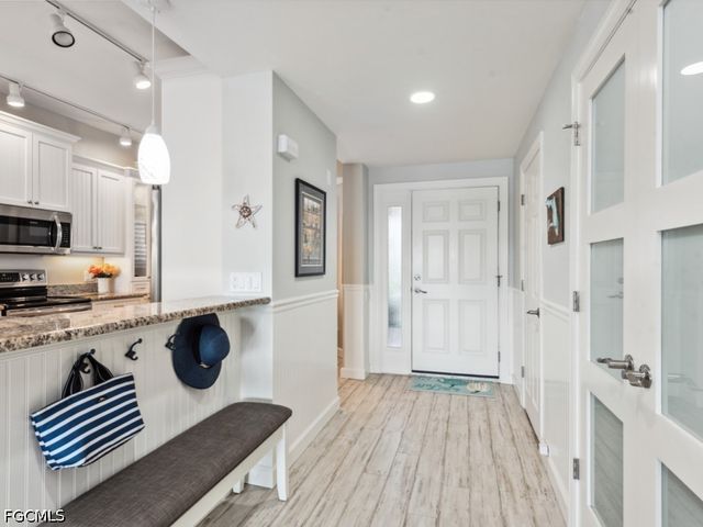 232 La Peninsula BLVD 232, Naples, FL 34113