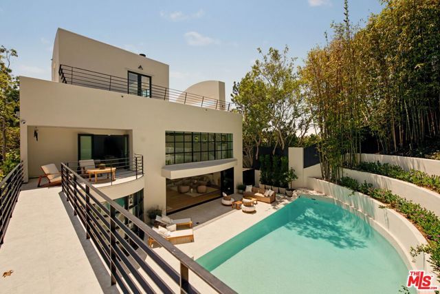 255 S Bentley Avenue, Los Angeles, CA 90049