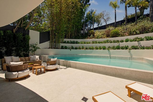 255 S Bentley Avenue, Los Angeles, CA 90049