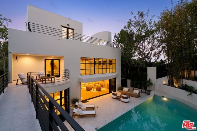 255 S Bentley Avenue, Los Angeles, CA 90049